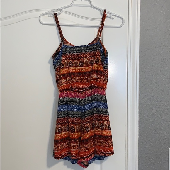 Pattern Romper - Picture 2 of 2